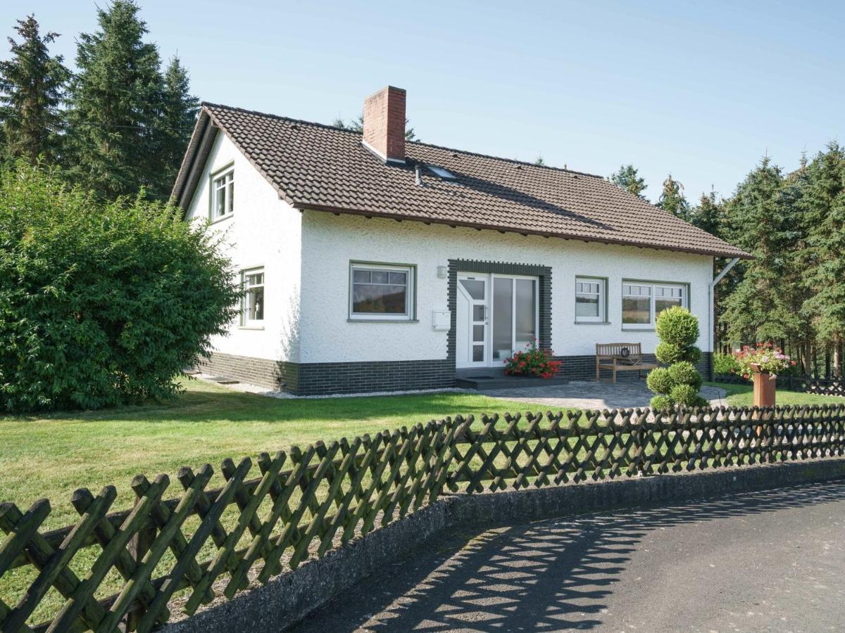 A Detached Holiday Home In A Highly Scenic Area Trierscheid Exterior photo