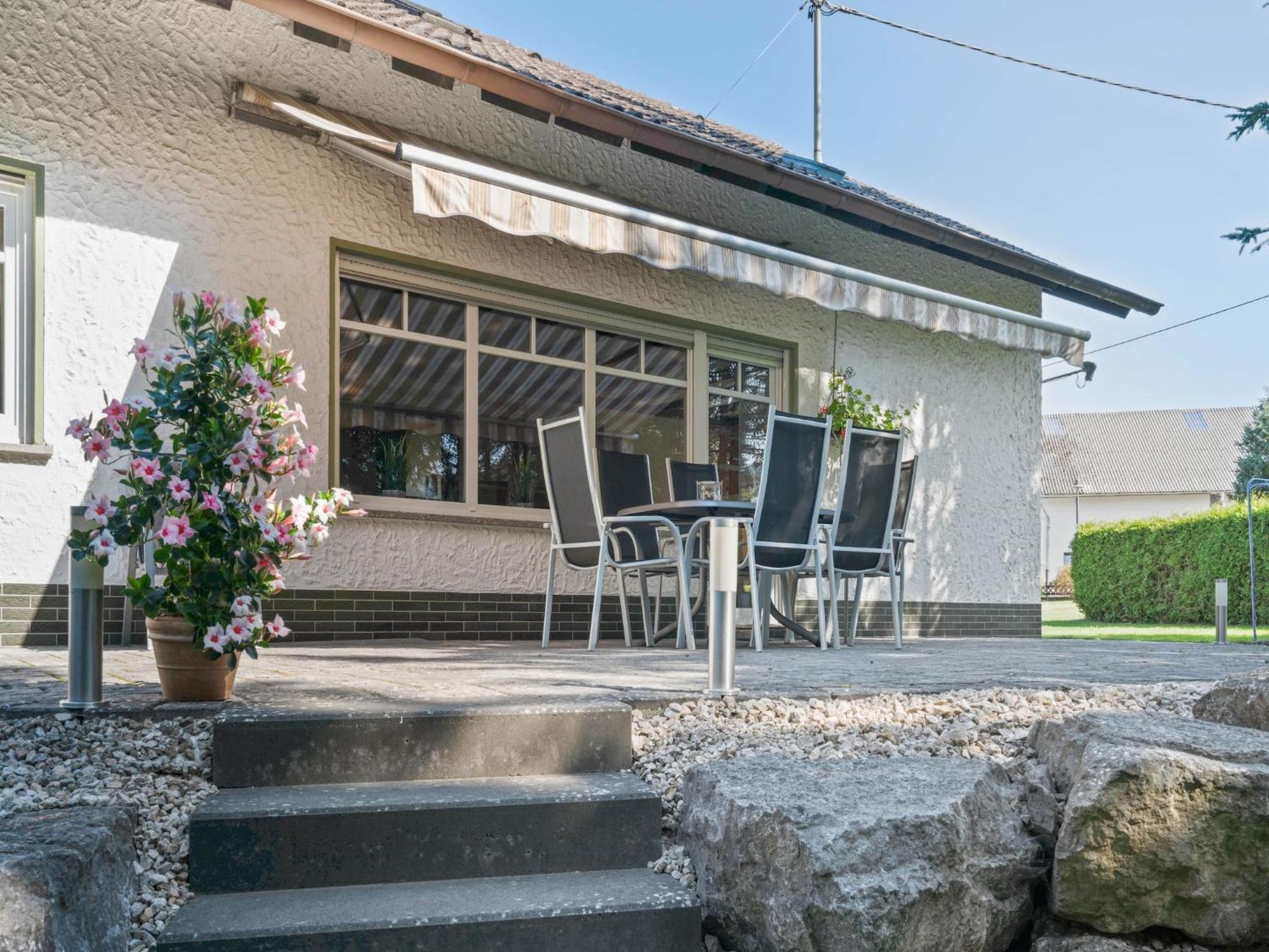 A Detached Holiday Home In A Highly Scenic Area Trierscheid Exterior photo